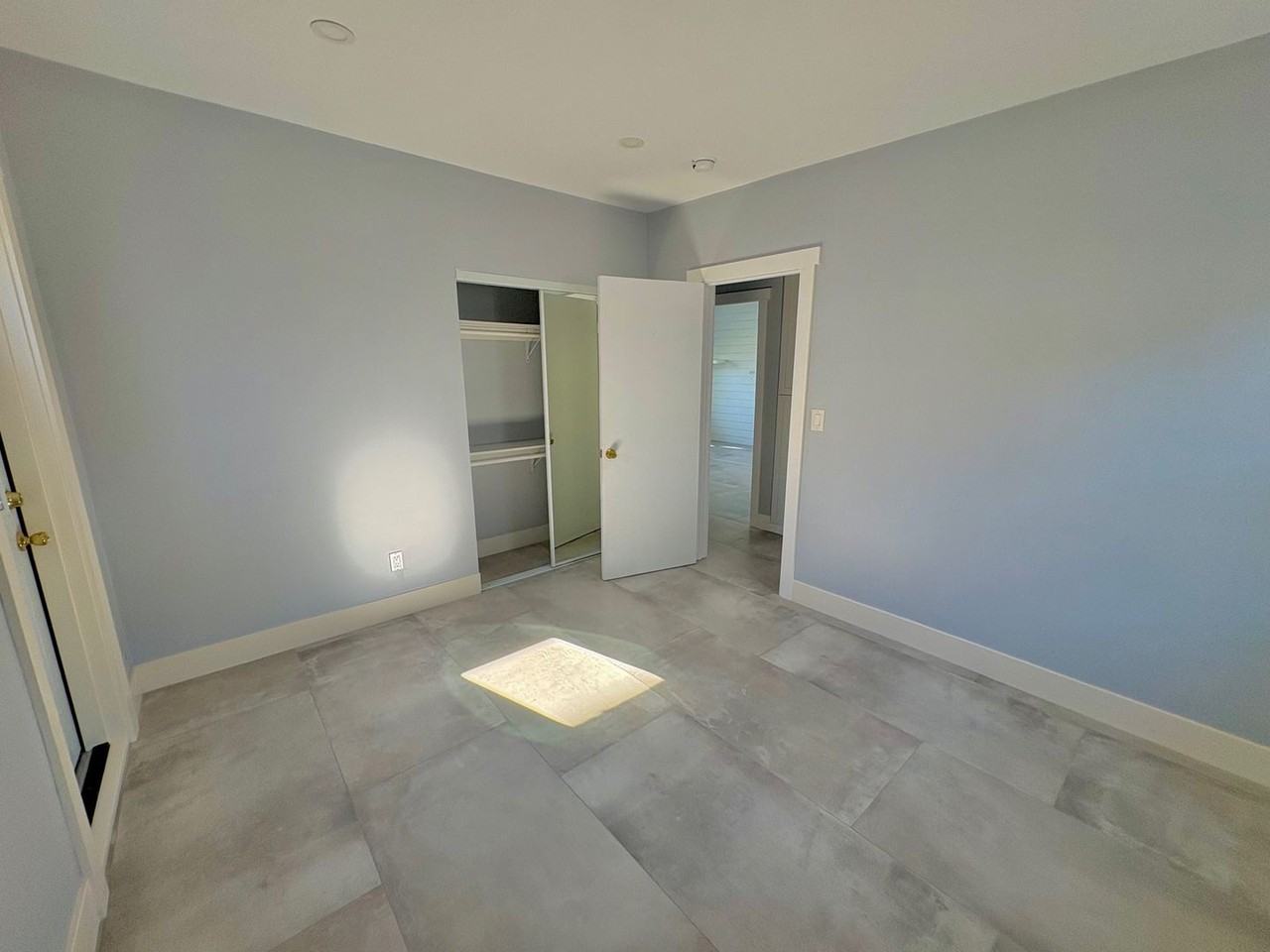 4148 W 149th St - Photo 6 of 13