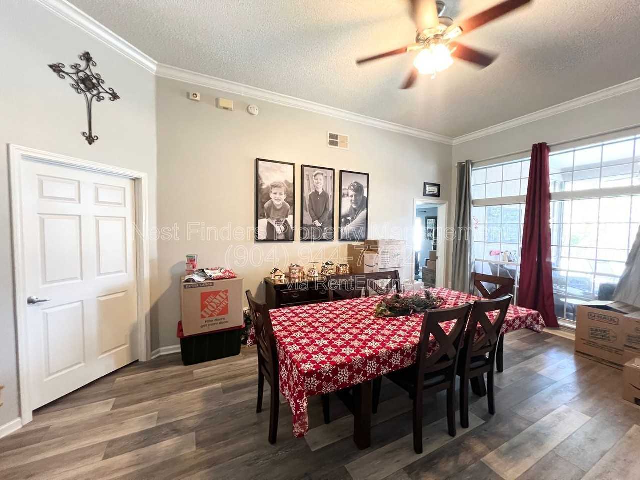 264 Village Green Ave - Photo 4 of 36