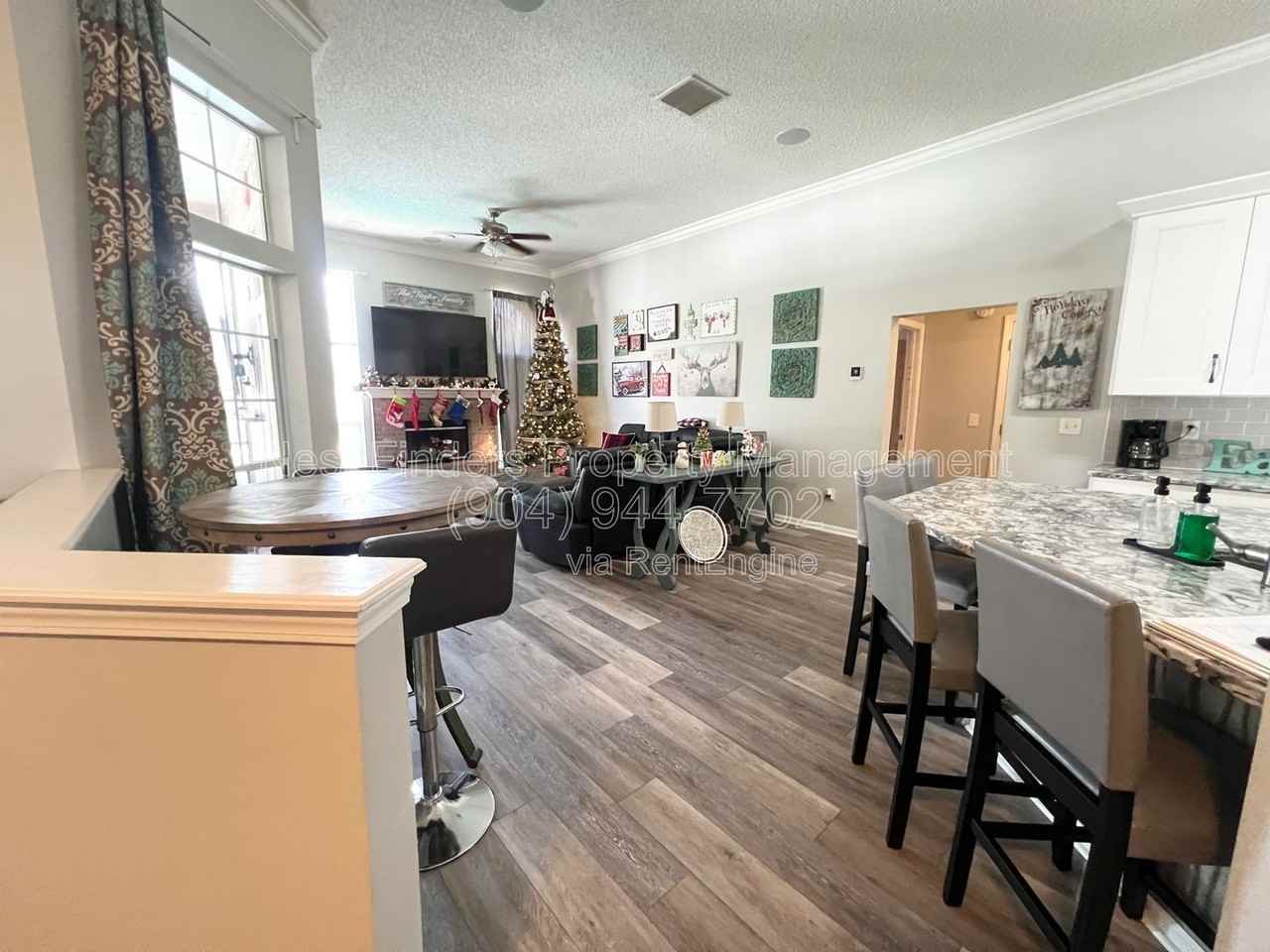 264 Village Green Ave - Photo 6 of 36