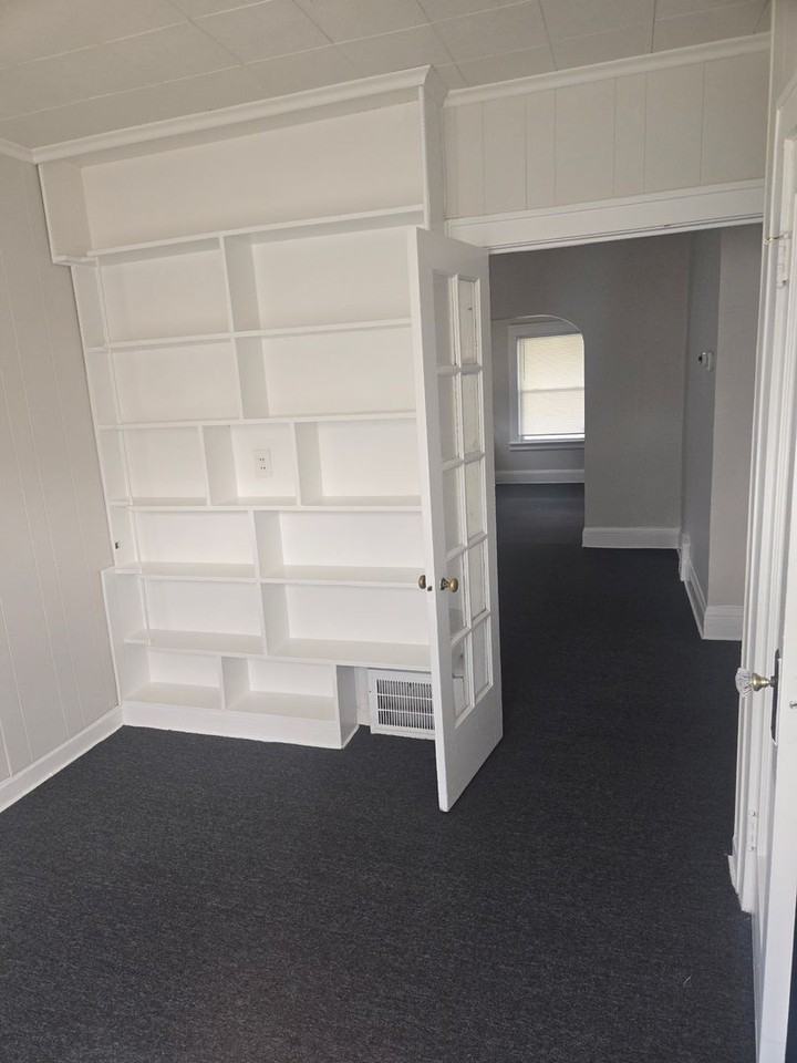 10002 Parkview Ave - Photo 5 of 24