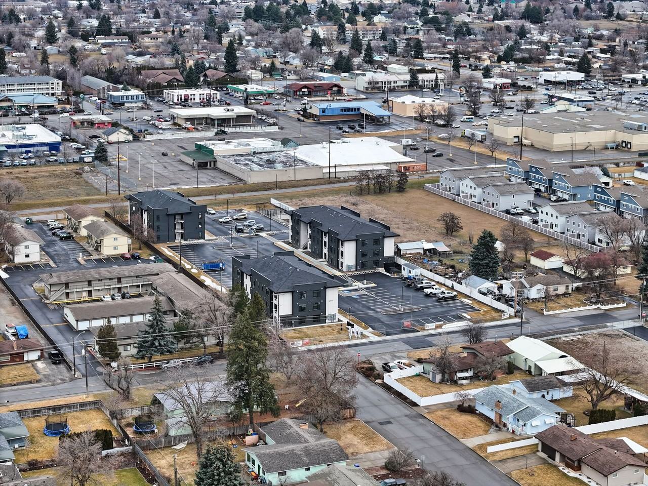 The Flats on 4th - Photo 6 of 33