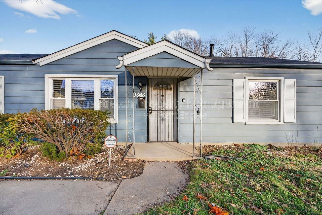 9868 Lorna Ln - Photo 2 of 22