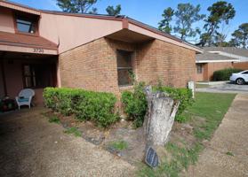 featured image of 2720 Tyndall Dr