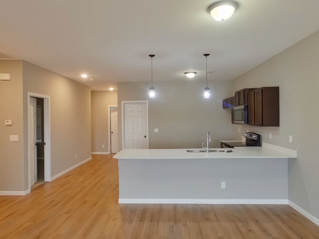 447 S Longbranch Dr - Photo 7 of 14