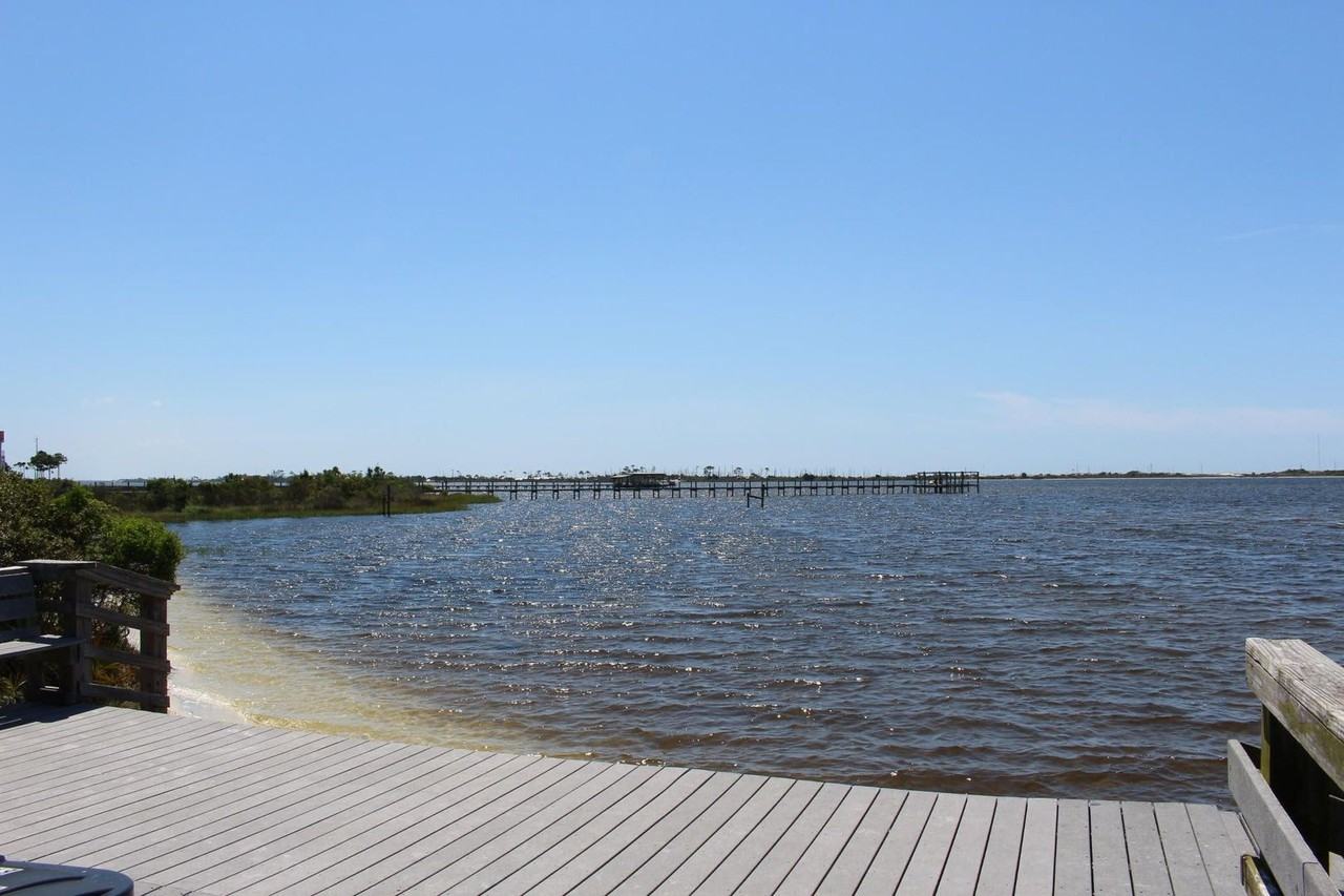 930 Lajolla Ln - Photo 4 of 13