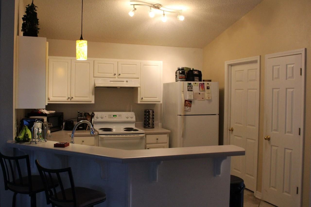 930 Lajolla Ln - Photo 5 of 13