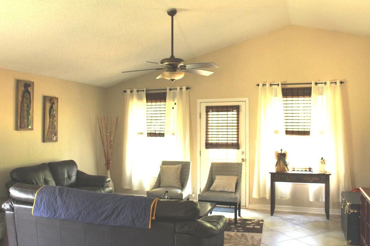 930 Lajolla Ln - Photo 7 of 13