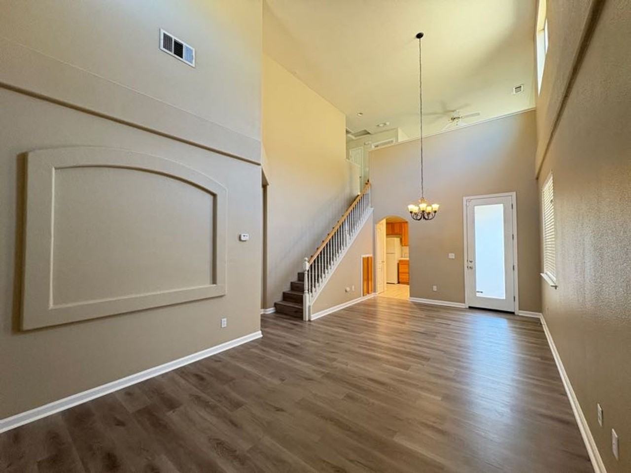 3196 English Oak Cir - Photo 3 of 26