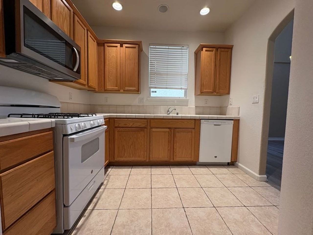 3196 English Oak Cir - Photo 6 of 26