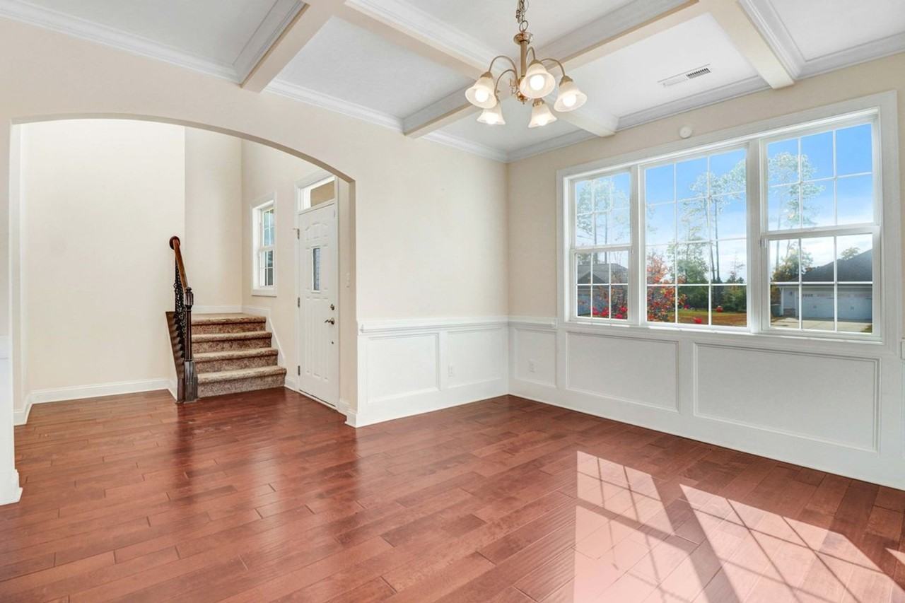 200 Plainfield Dr - Photo 6 of 43