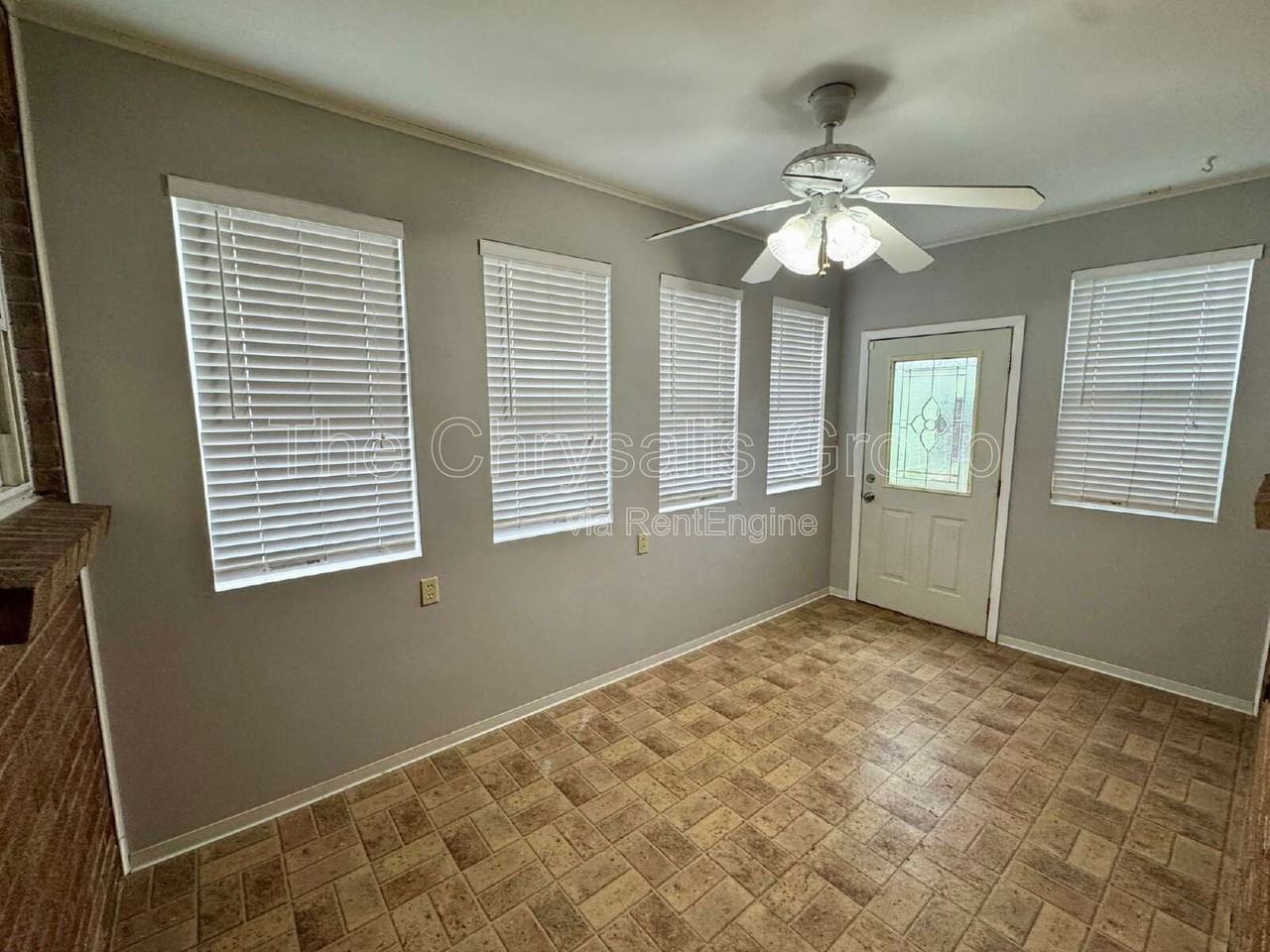 141 E Walnut St #B - Photo 4 of 15