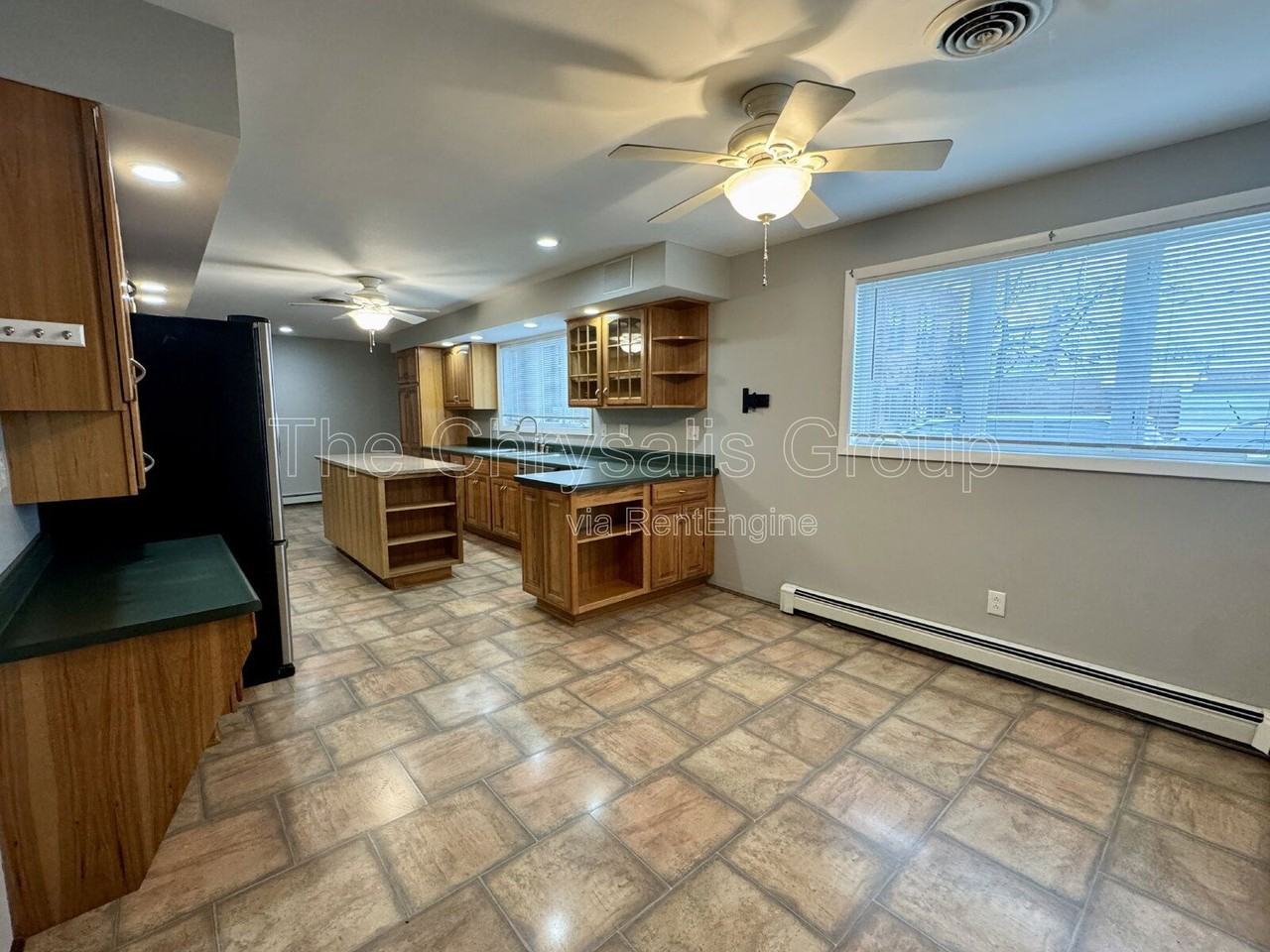 141 E Walnut St #B - Photo 7 of 15