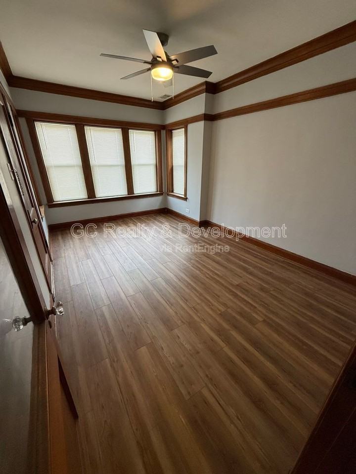 4342 S Whipple St #2 - Photo 4 of 10