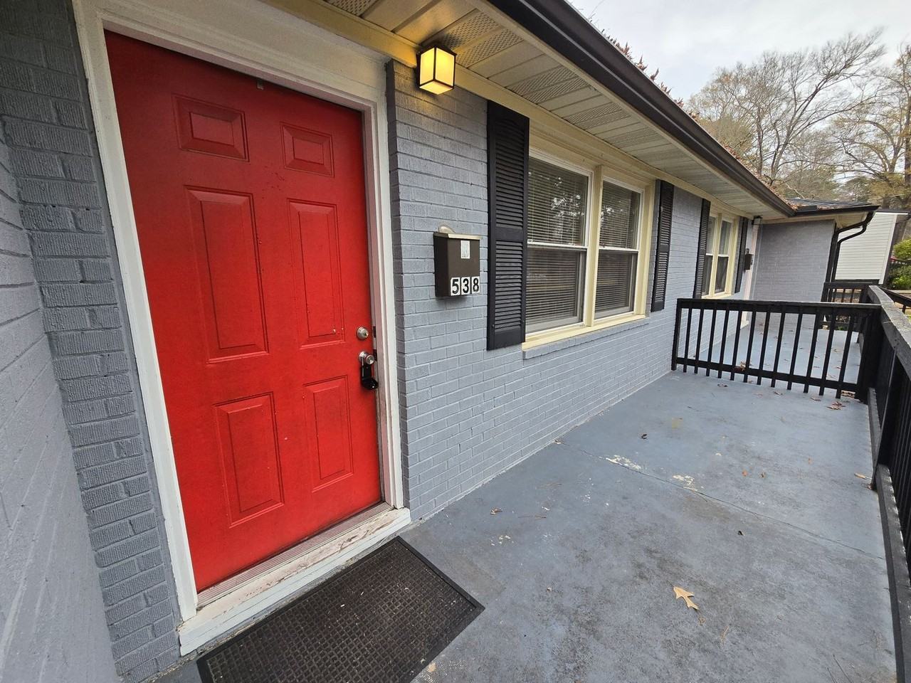 538 W Weatherspoon St - Photo 2 of 9