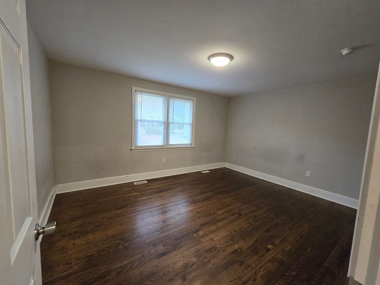 538 W Weatherspoon St - Photo 6 of 9