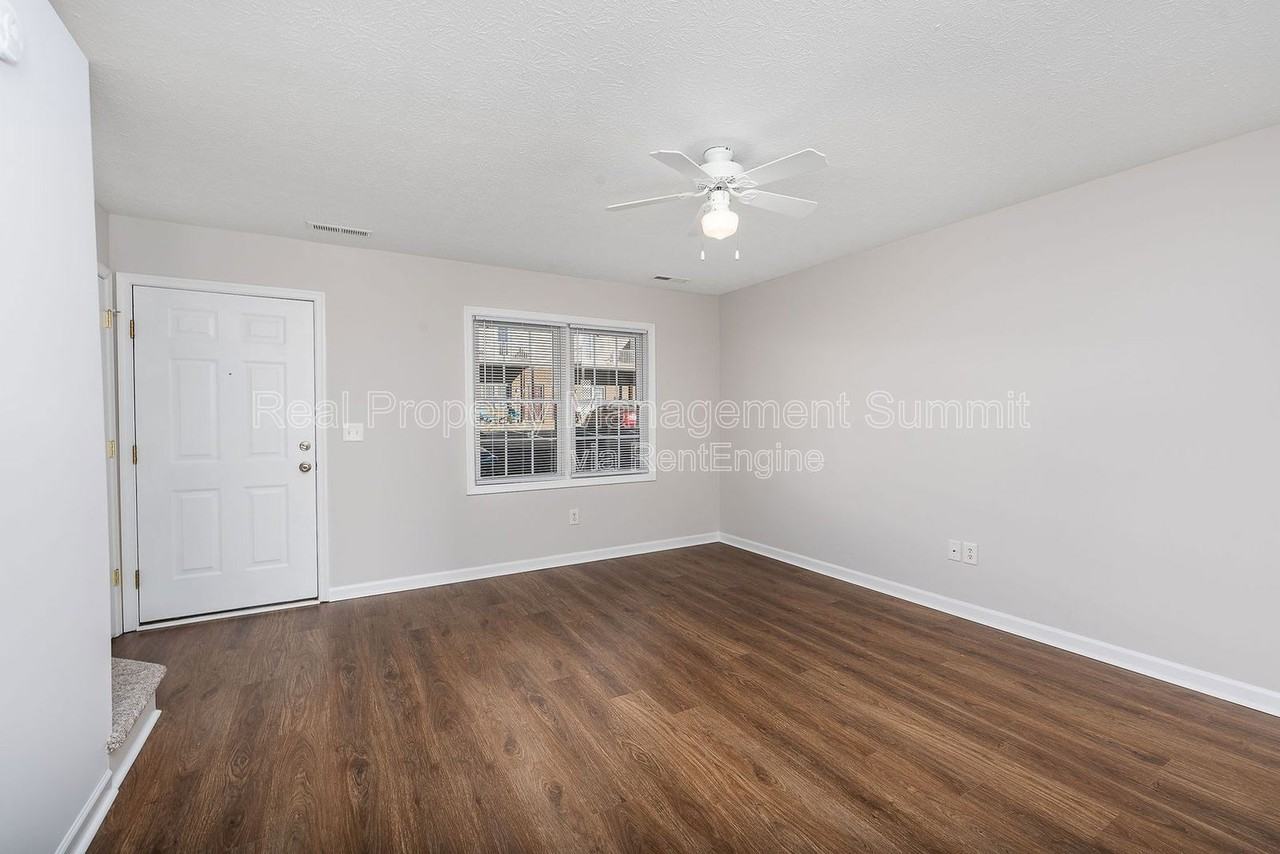 1009 Seth Dr #308 - Photo 4 of 19