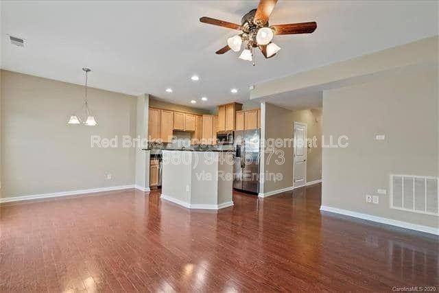 2420 Silverthorn Dr - Photo 6 of 16