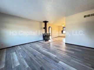 8612 Colonial Acres Rd - Photo 3 of 20