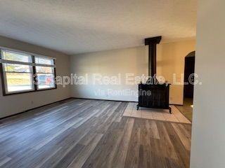 8612 Colonial Acres Rd - Photo 4 of 20