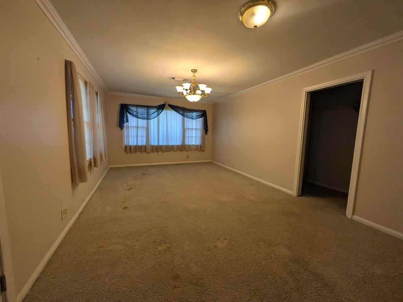 717 Riffle Ave - Photo 3 of 18