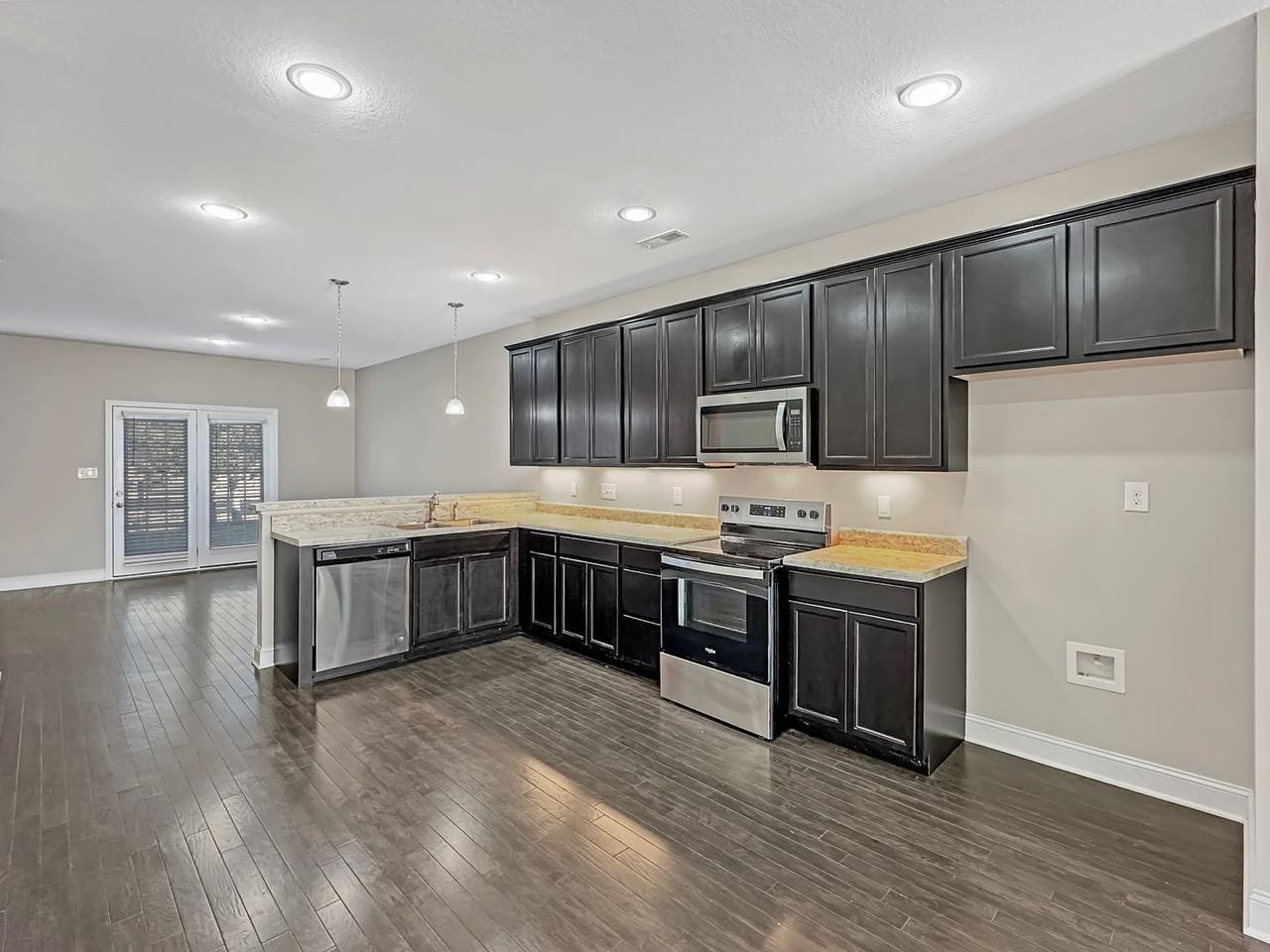 1644 Silver Spur Ln - Photo 6 of 29