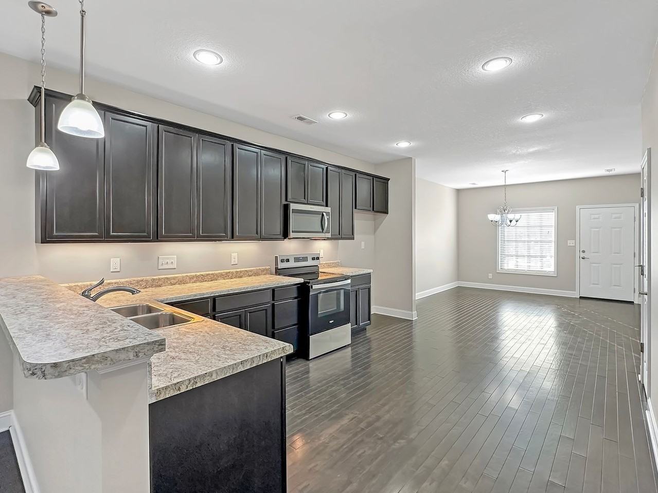 1644 Silver Spur Ln - Photo 7 of 29