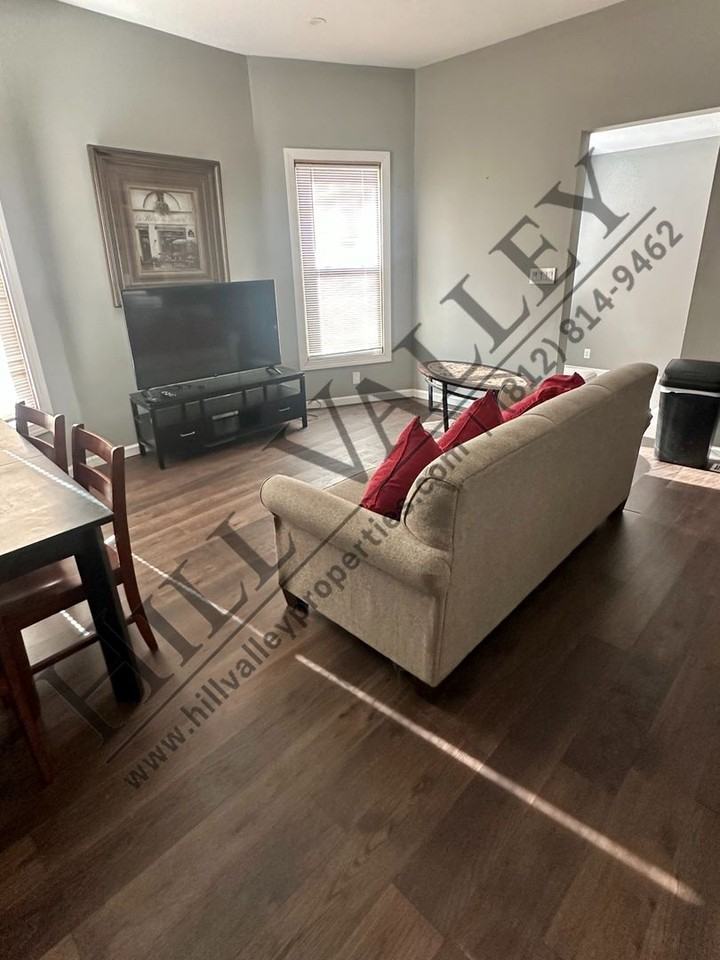 1611 S 7th St - Photo 3 of 14