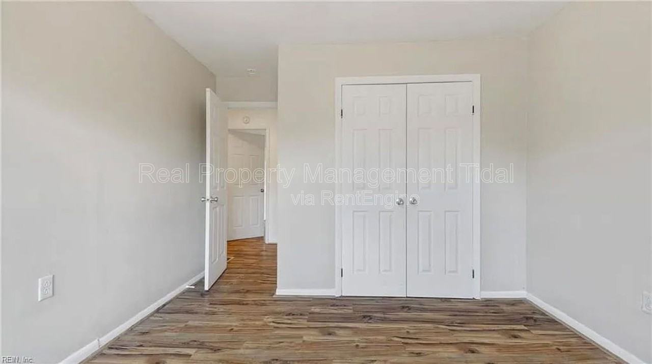 1072 Level Green Blvd - Photo 6 of 17