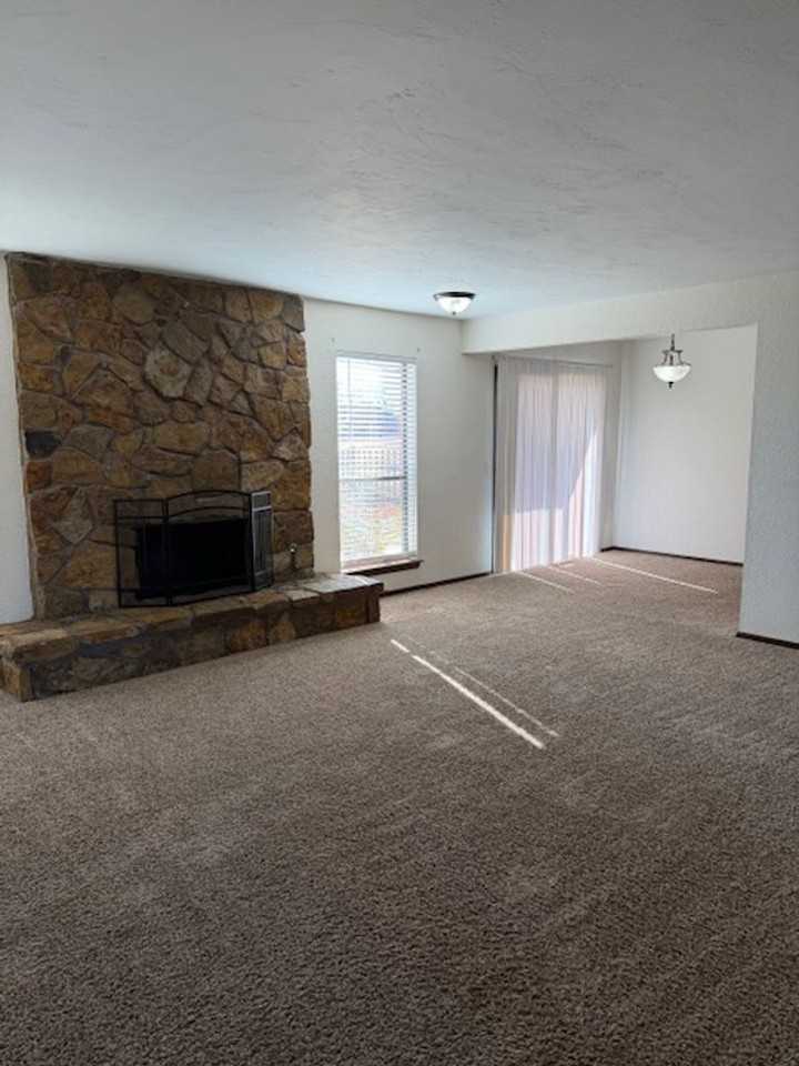 11610 Surrey Hills Blvd - Photo 3 of 24