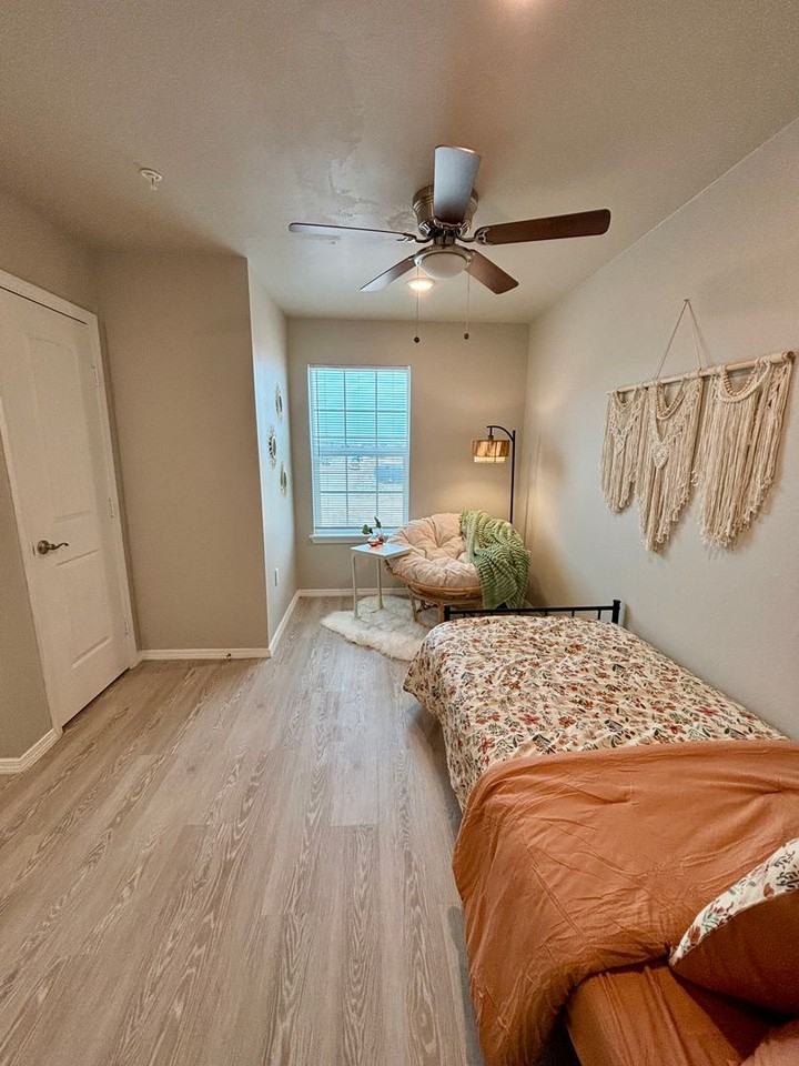 Rising Sun - Photo 2 of 5