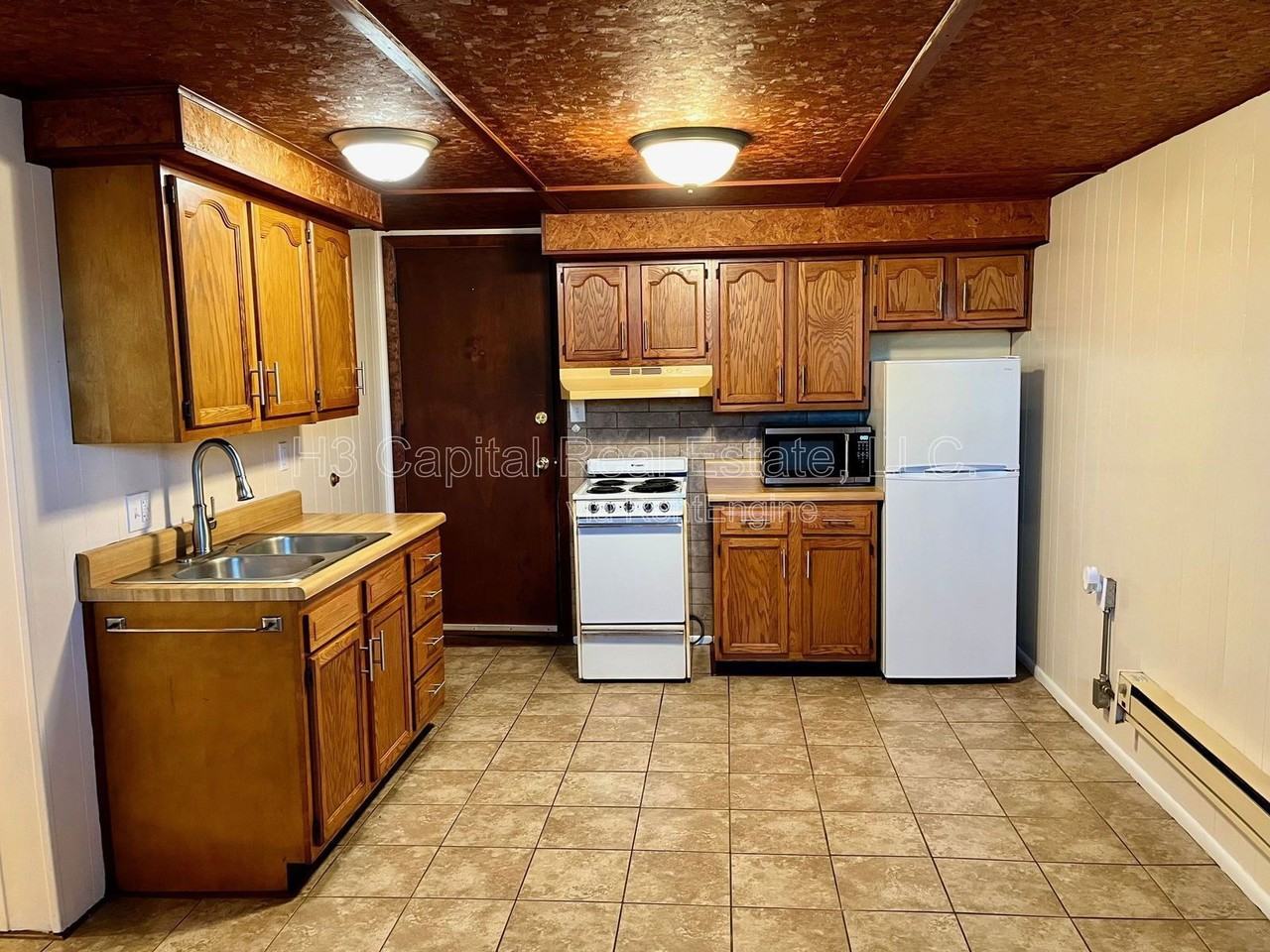 117 N Shamrock St #7 - Photo 4 of 8