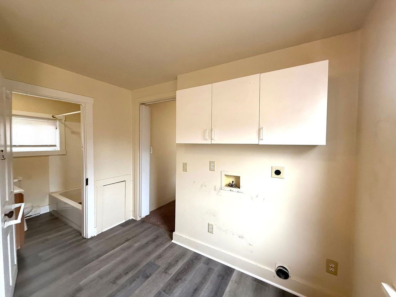 154 E Main St #1 - Photo 7 of 14