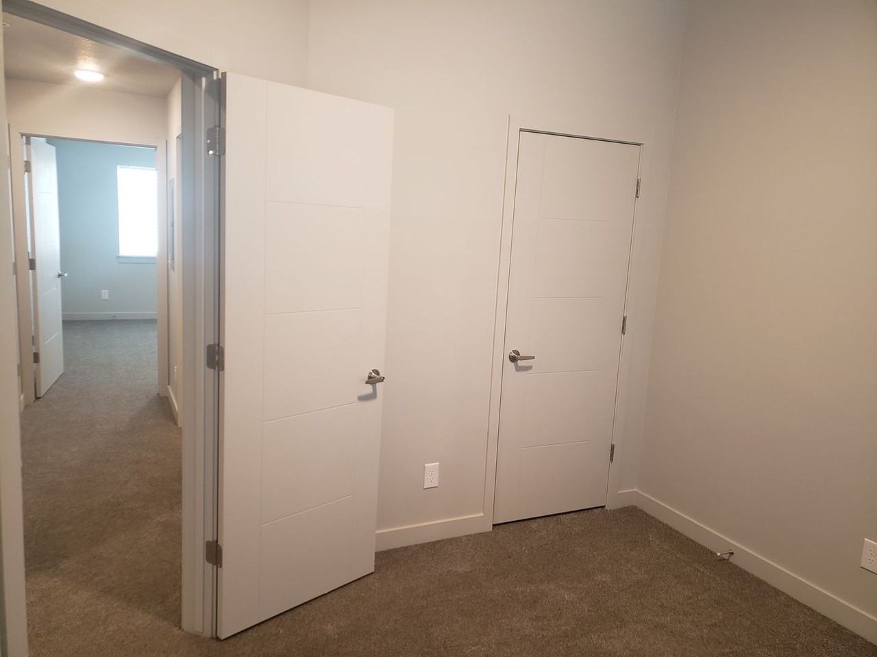 572 S 100 W #203 - Photo 7 of 18