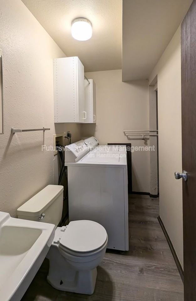 1413 Kinsey Ave - Photo 3 of 7