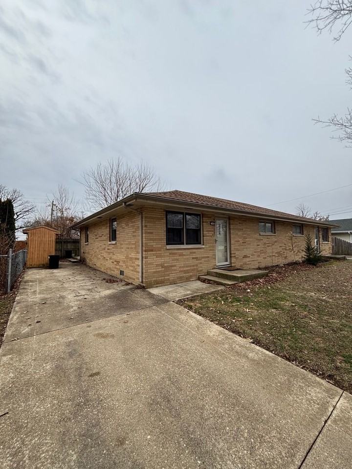 2105 Burwell St - Photo 2 of 12