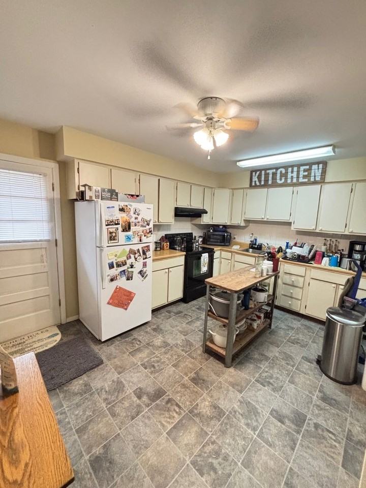 2105 Burwell St - Photo 3 of 12