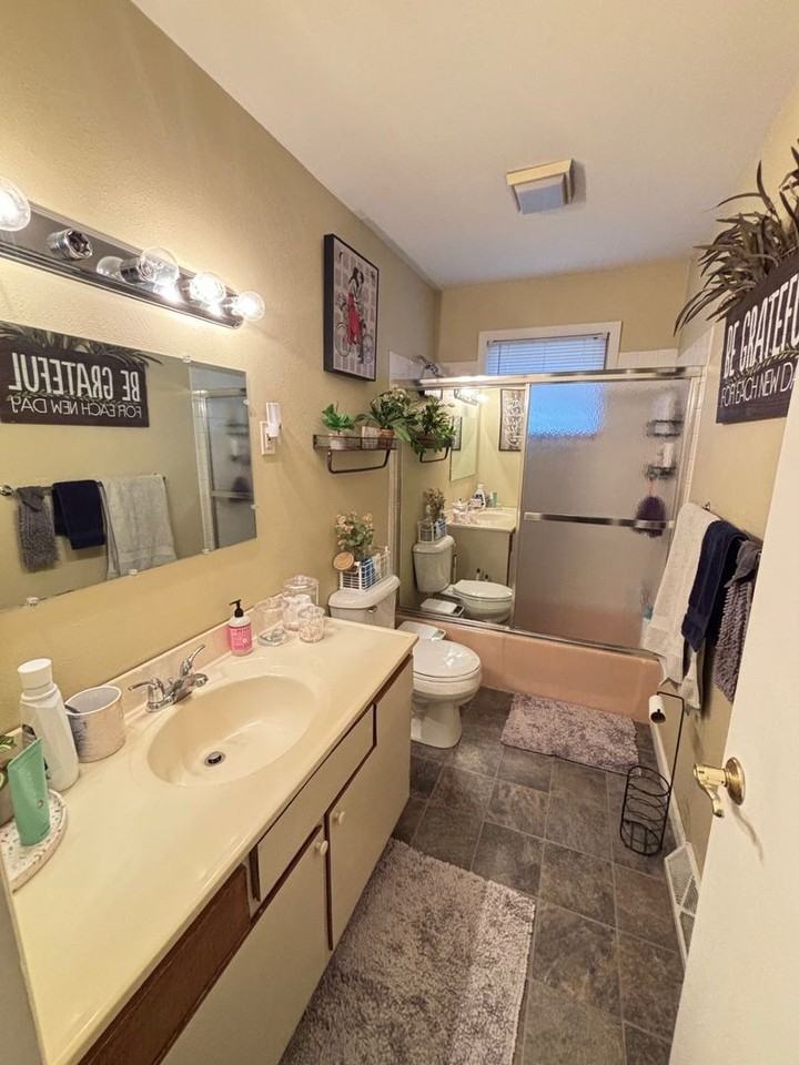 2105 Burwell St - Photo 5 of 12