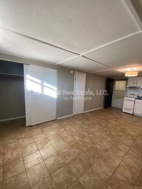 117 N Shamrock St #5 - Photo 3 of 6