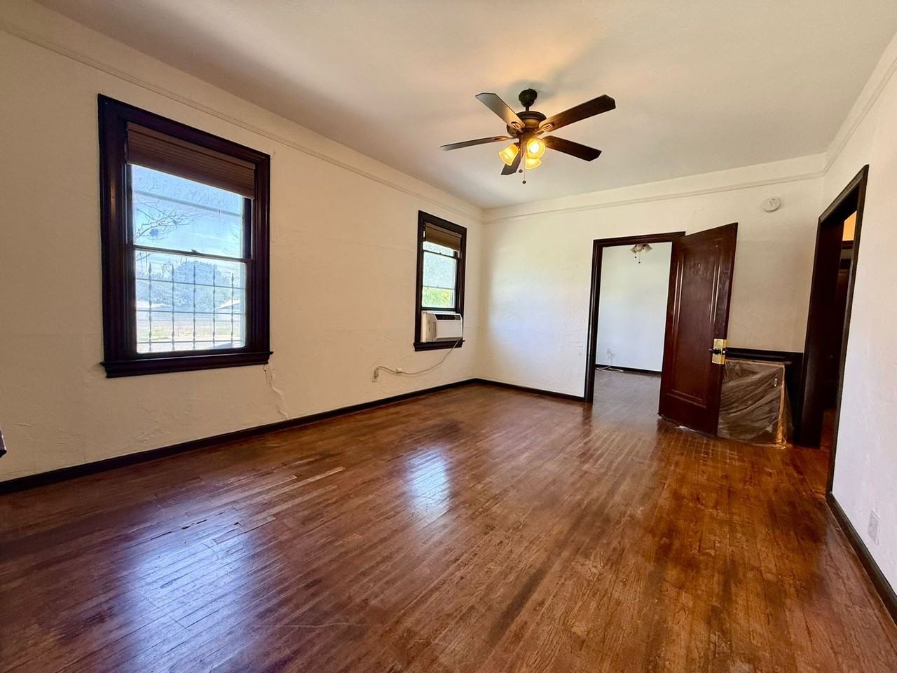 810 W Craig Pl #101 - Photo 3 of 11