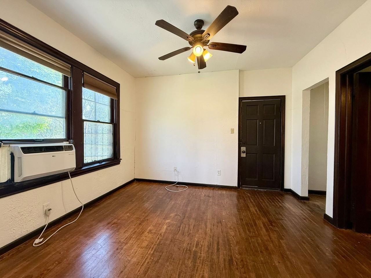 810 W Craig Pl #101 - Photo 4 of 11