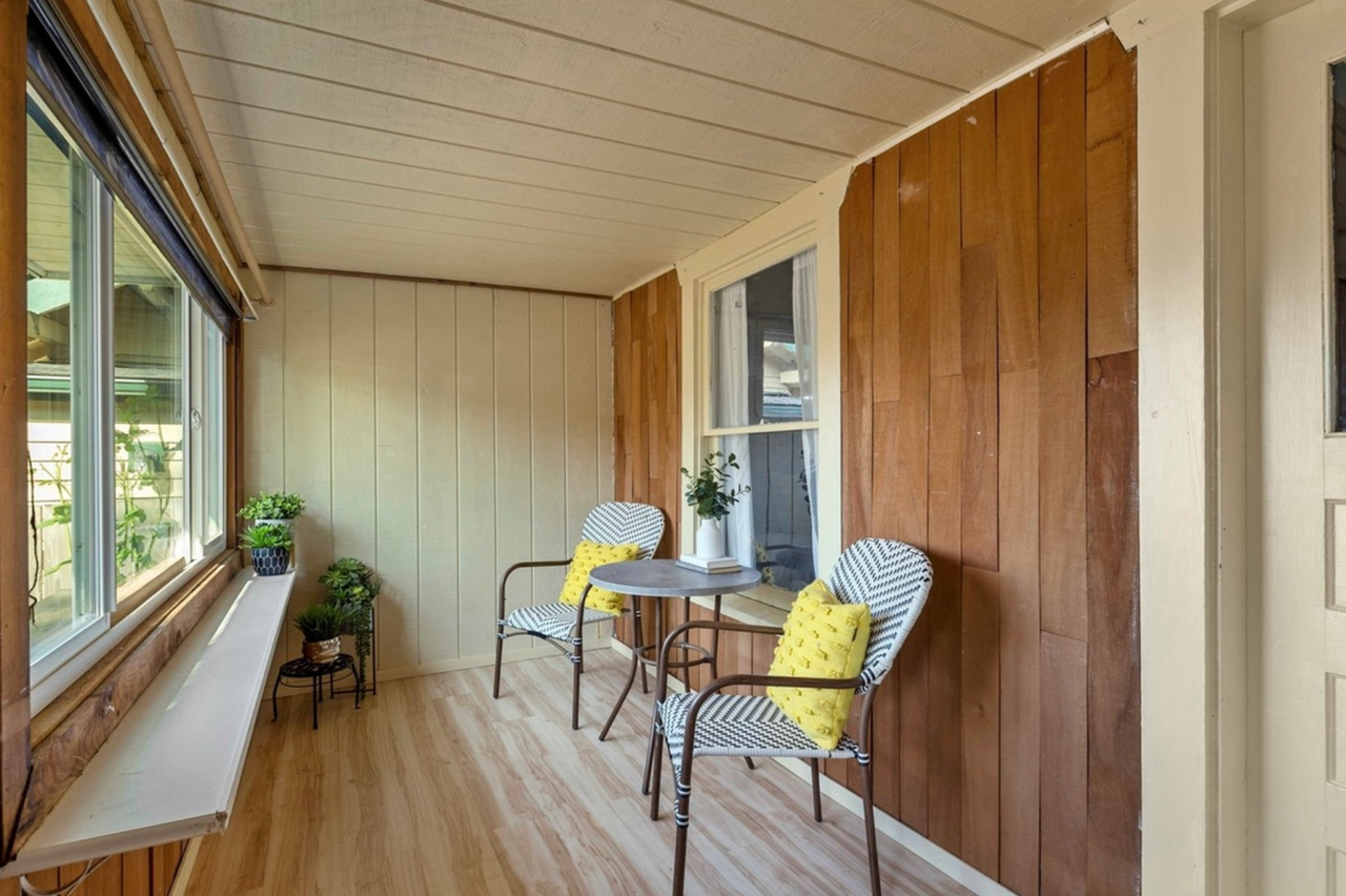 1926 7th St - Photo 5 of 44