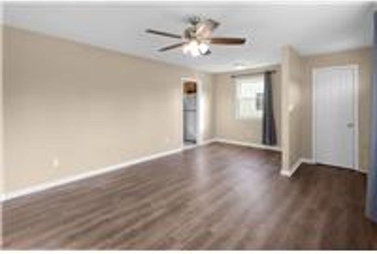 401 Settlers Landing Rd - Photo 4 of 13