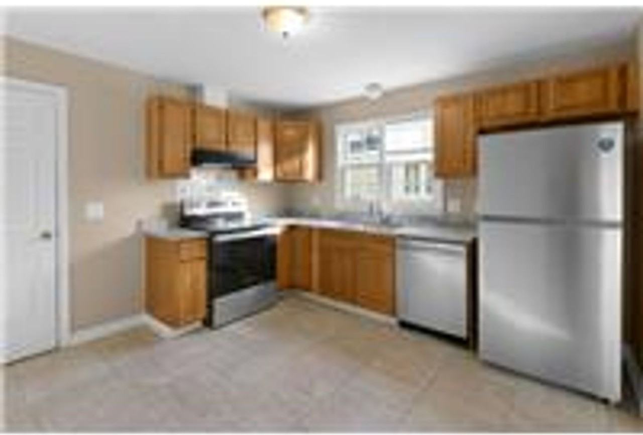 401 Settlers Landing Rd - Photo 7 of 13