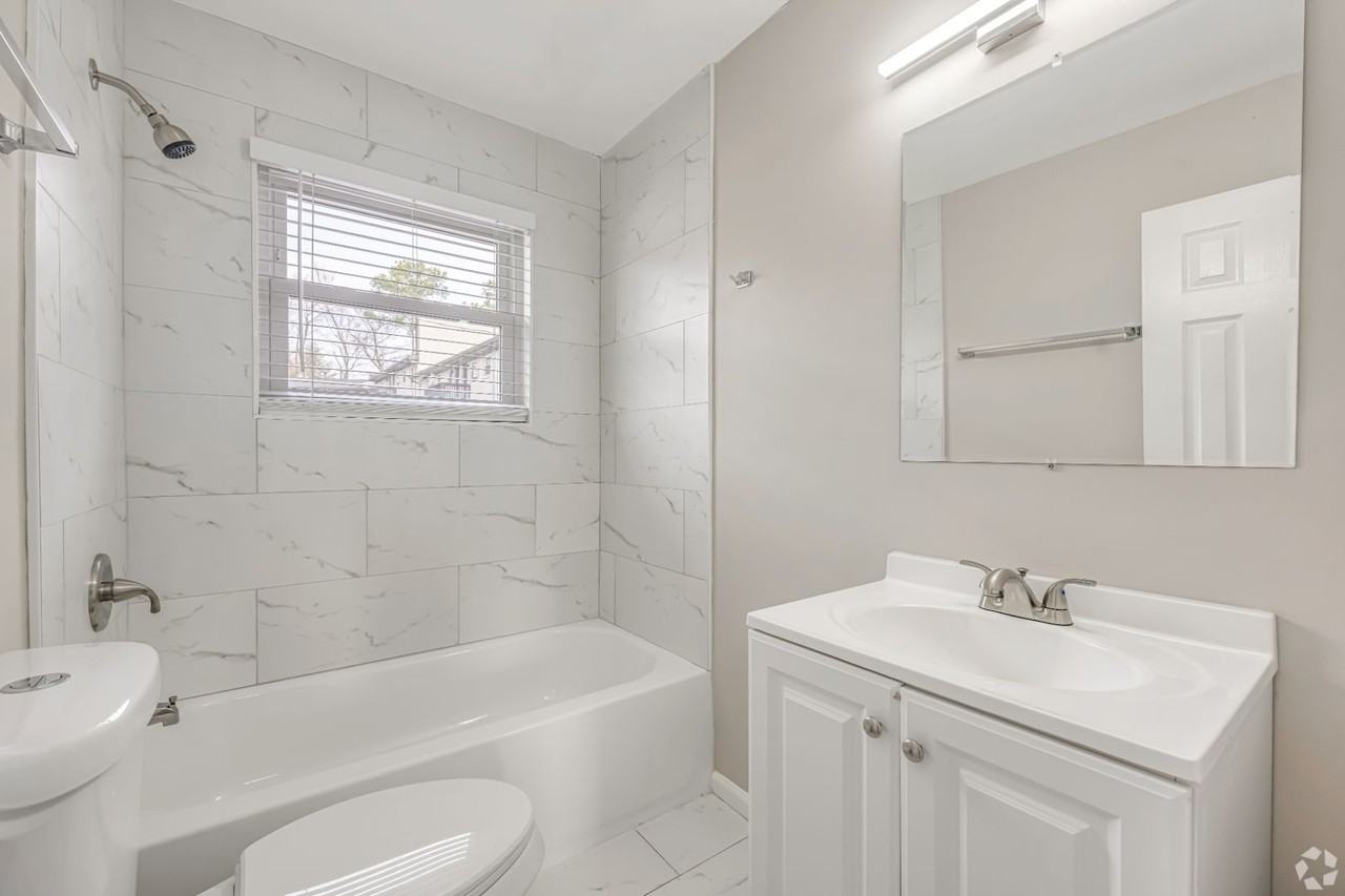 2129 Martin Luther King Jr Dr Sw - Photo 4 of 7