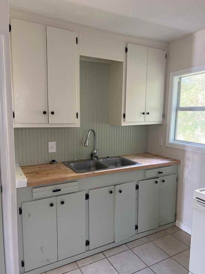 1623 1/2 4th St - Photo 3 of 6