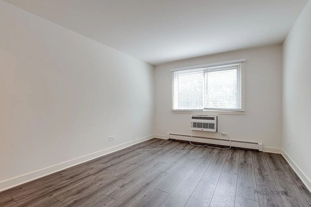 711 S Milwaukee Ave #107 - Photo 7 of 9