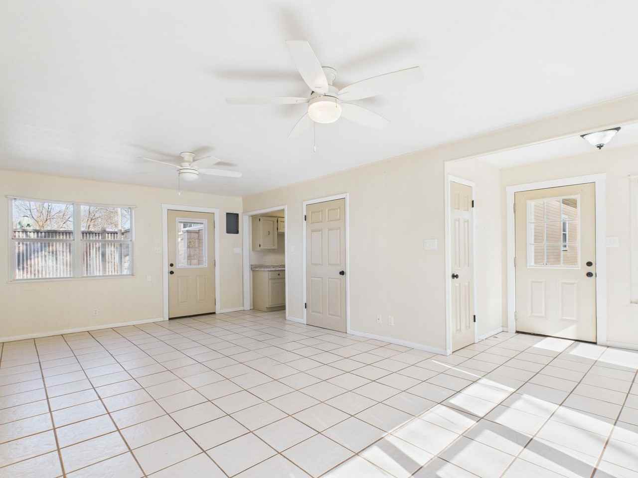 512 Kraupahen St - Photo 7 of 17