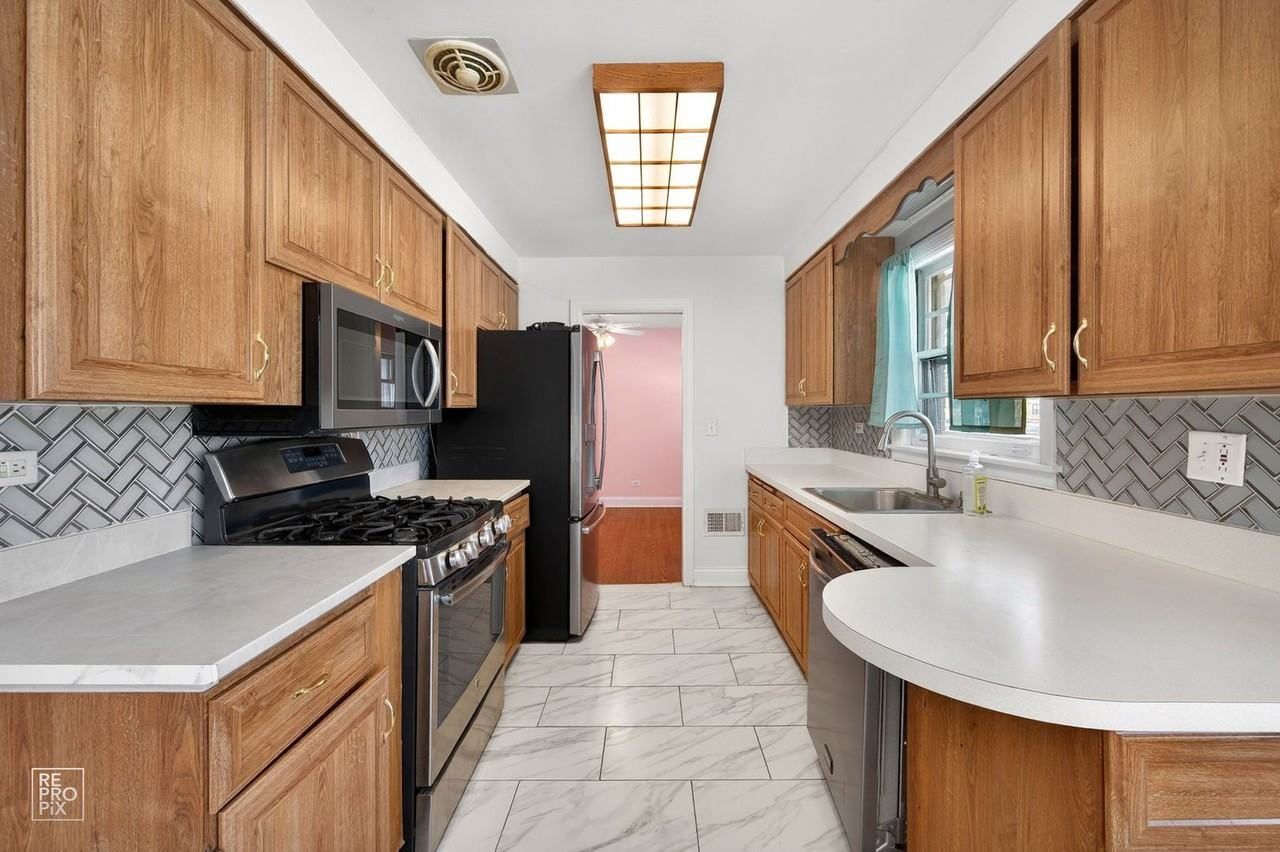 304 E Golf Rd - Photo 4 of 14