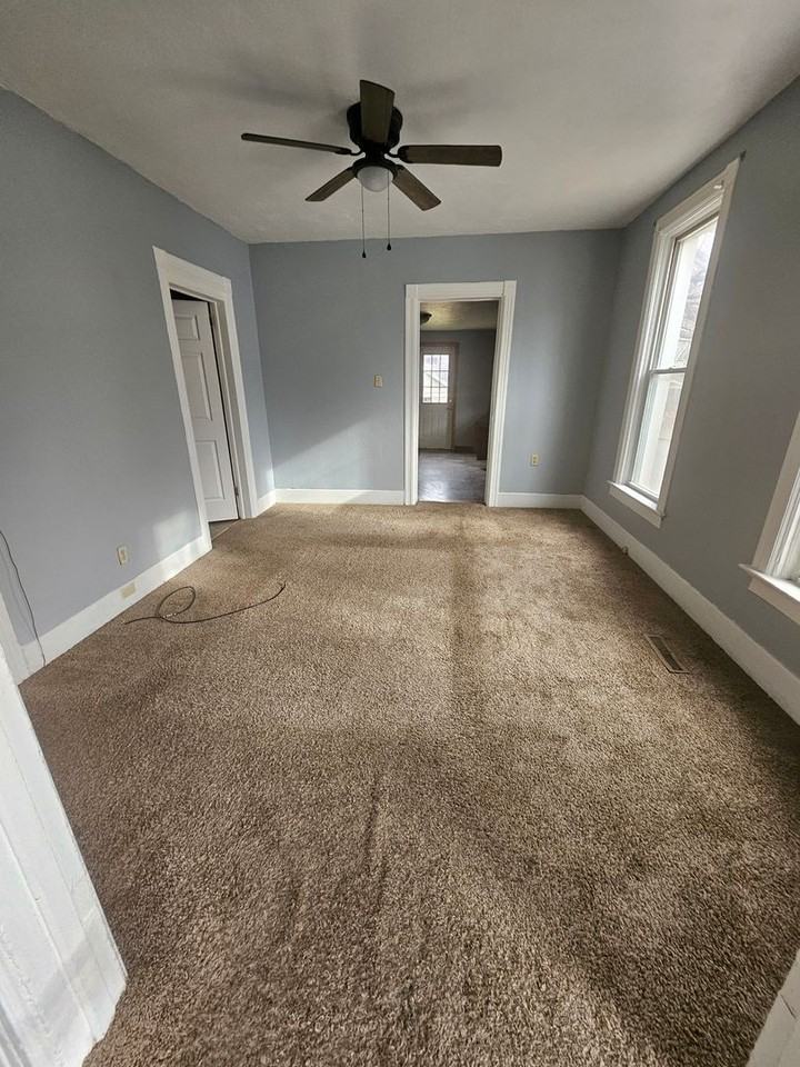 331 Ash St - Photo 5 of 18