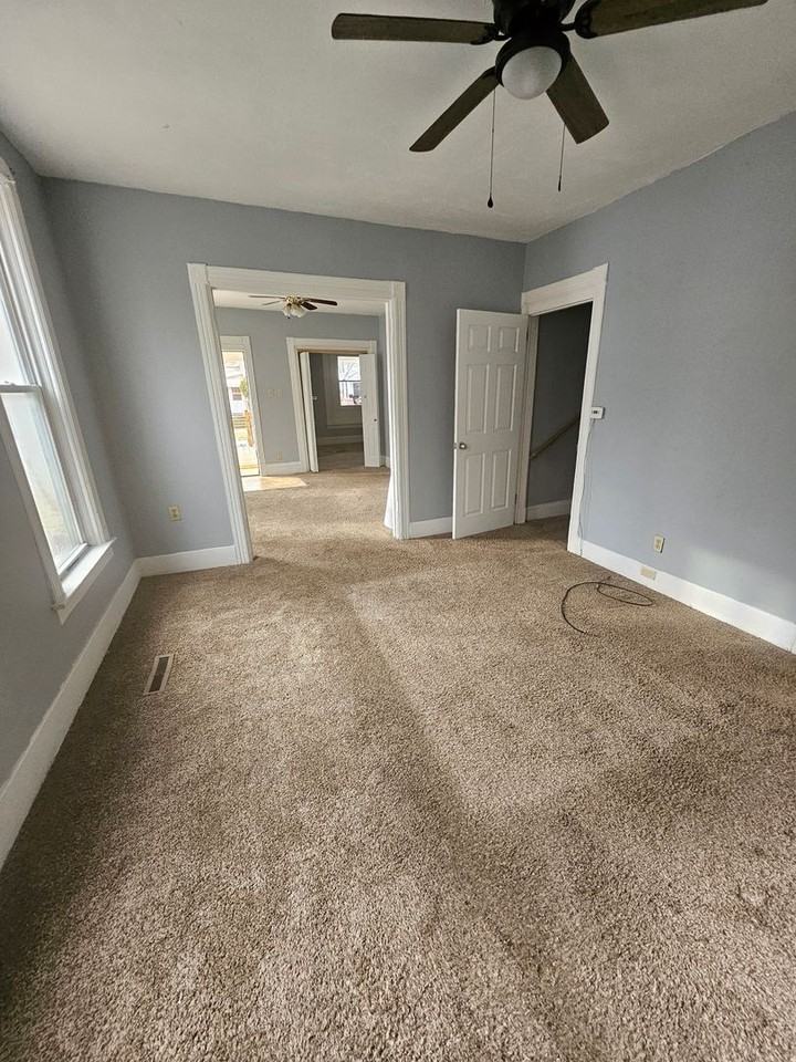 331 Ash St - Photo 6 of 18